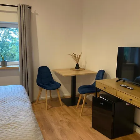 Dom W Sadzie Frydrychowka * יבוז'ינקה