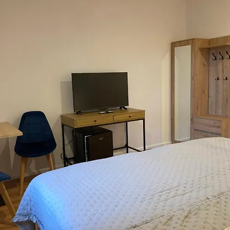 בית אירוח Dom W Sadzie Frydrychowka יבוז'ינקה