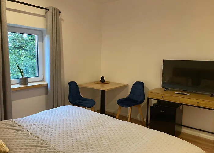 בית אירוח Dom W Sadzie Frydrychowka יבוז'ינקה