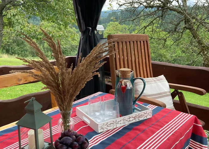 Dom W Sadzie Frydrychowka * יבוז'ינקה