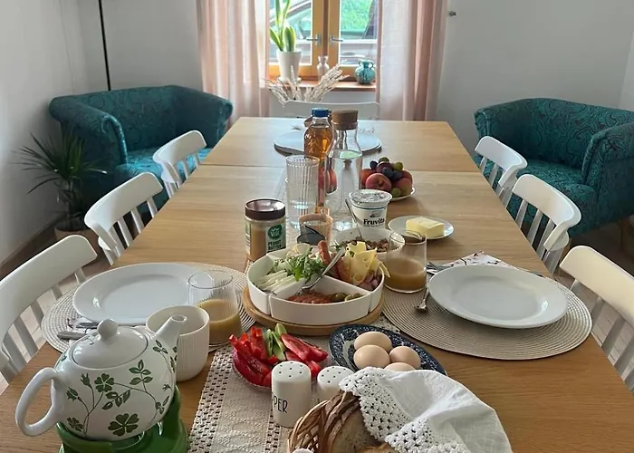 Dom W Sadzie Frydrychowka בית אירוח יבוז'ינקה